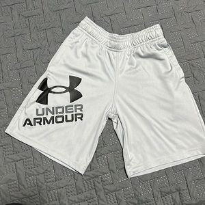 NWOT Boys Under Armour Athletic Shorts YXS